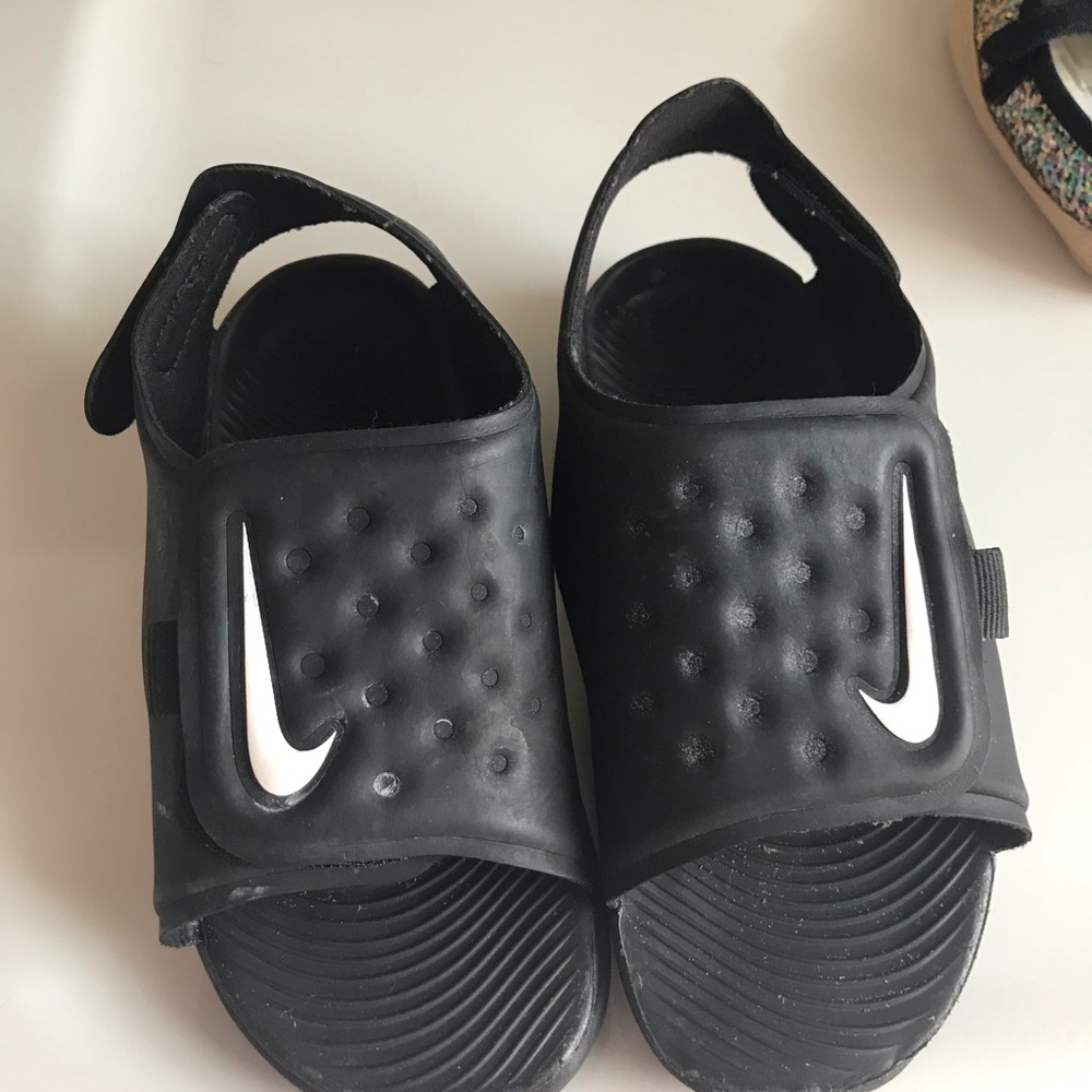 Nike toddler boy sandals